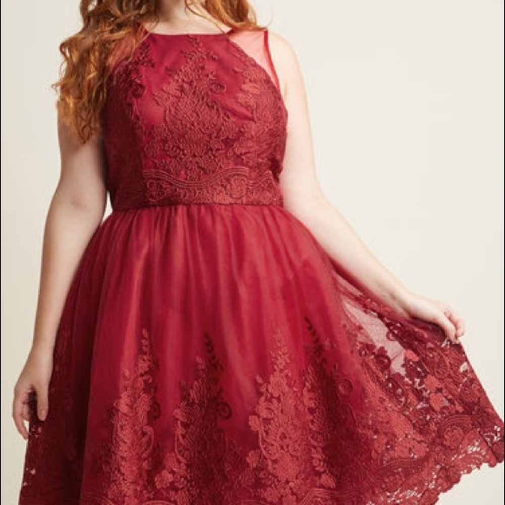 Elegant Burgundy Lace Dress